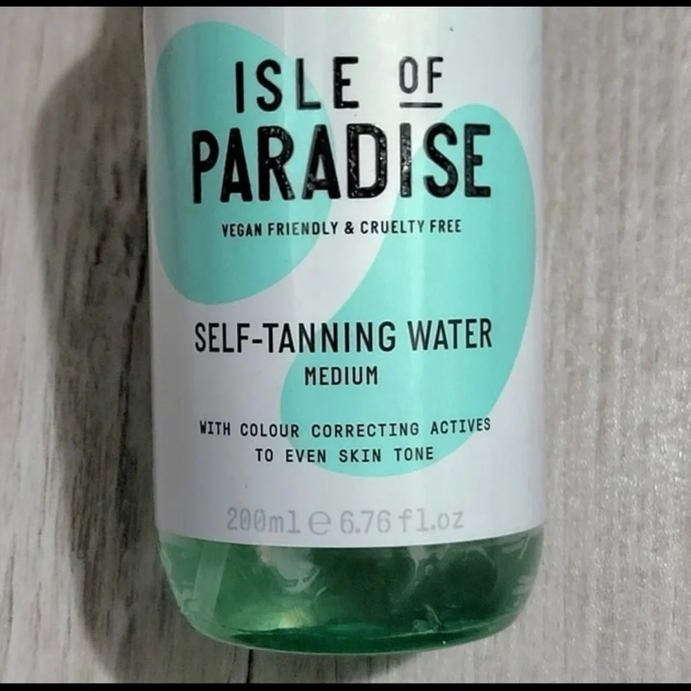 Isle of Paradise - Medium Self-Tanning Water, New - 6.76 oz, Color Correcting - Picture 2 of 3